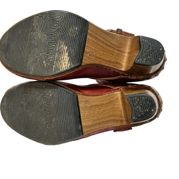 Dansko Brown Ankle Boots - Picture 9 of 16